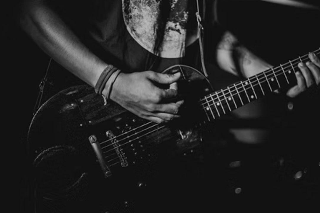Master the Guitar in Watford