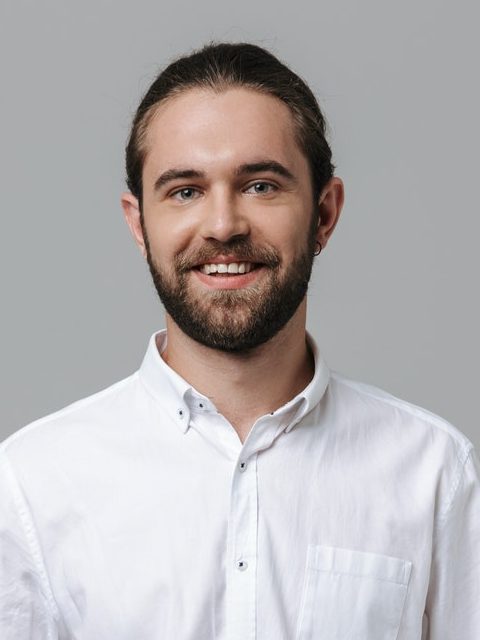 Online Affordable guitar lessons Royston