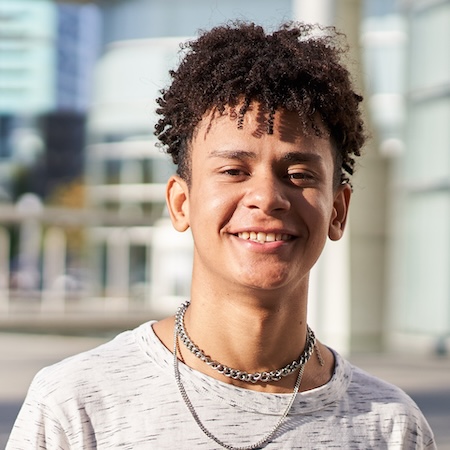 Online Acoustic guitar teacher Buntingford